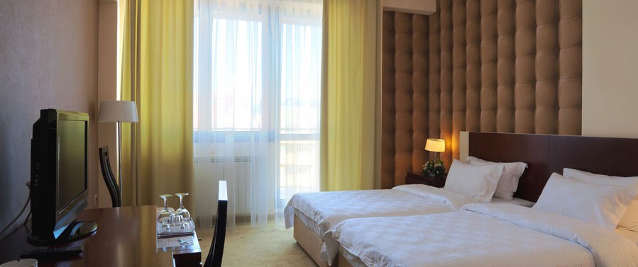 Jobiah Hotel